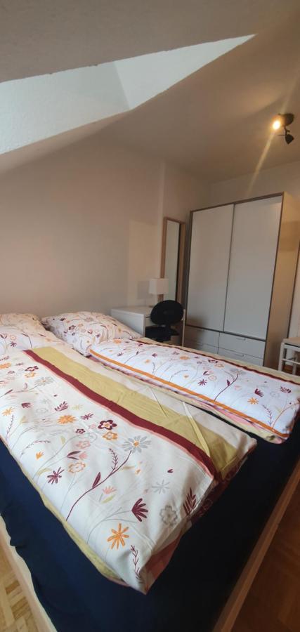 Privat Zimmer In Bad Homburg Bei Kurhaus Bad Homburg vor der Höhe Eksteriør bilde